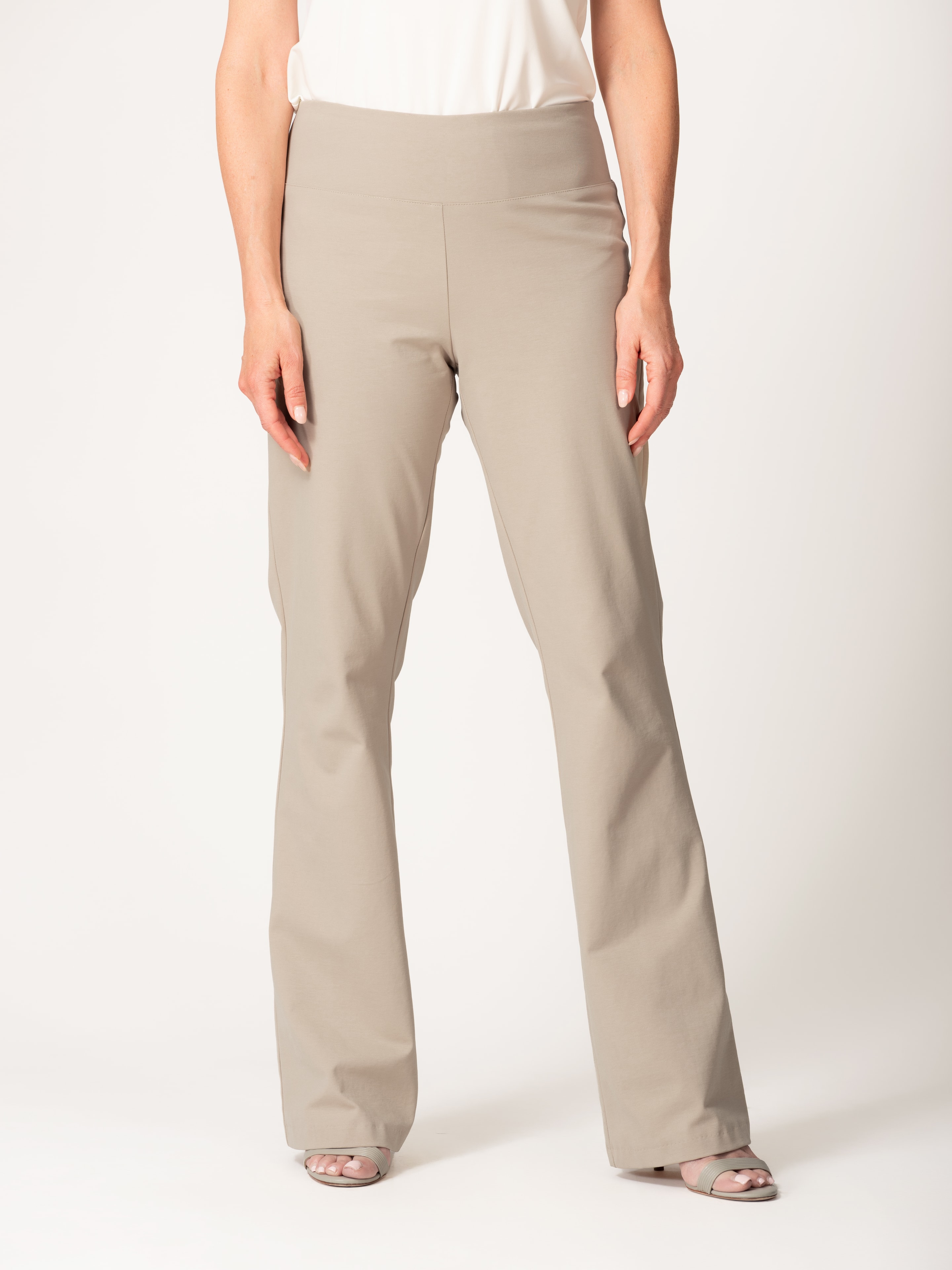 Lasania Style 707 — women's wholesale yoga pant, Regular & Petite, Made in Canada
